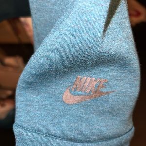 New Without Tags Nike Pullover sweatshirt with front pockets Sz XXL